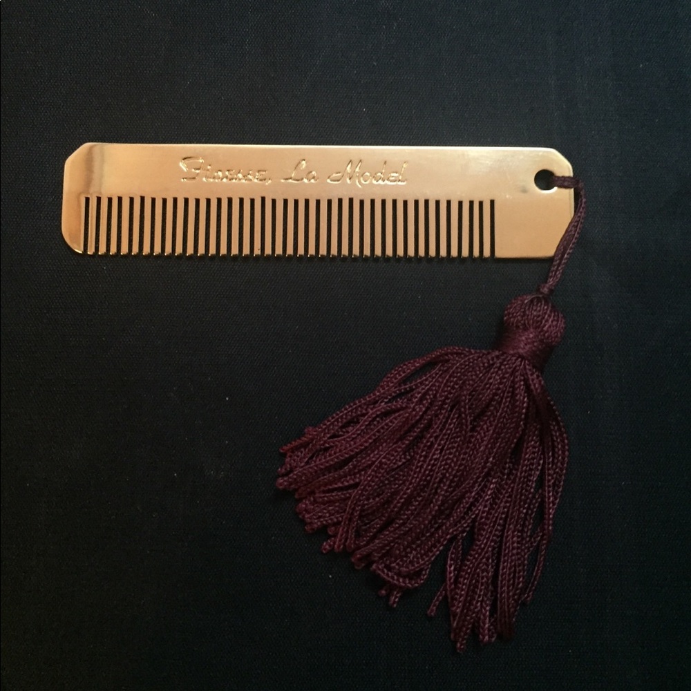 NEW FINESSE LA MODEL Gold Tasseled Comb NWOT